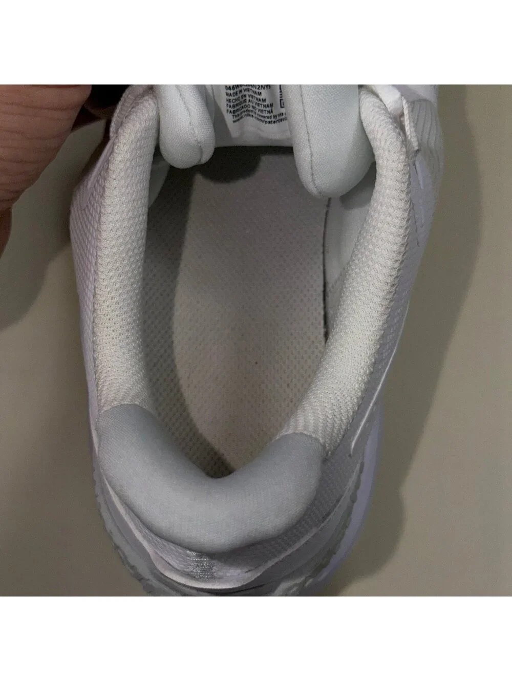 Nike Star Runner 4 White Running Shoes Girls Size 5Y